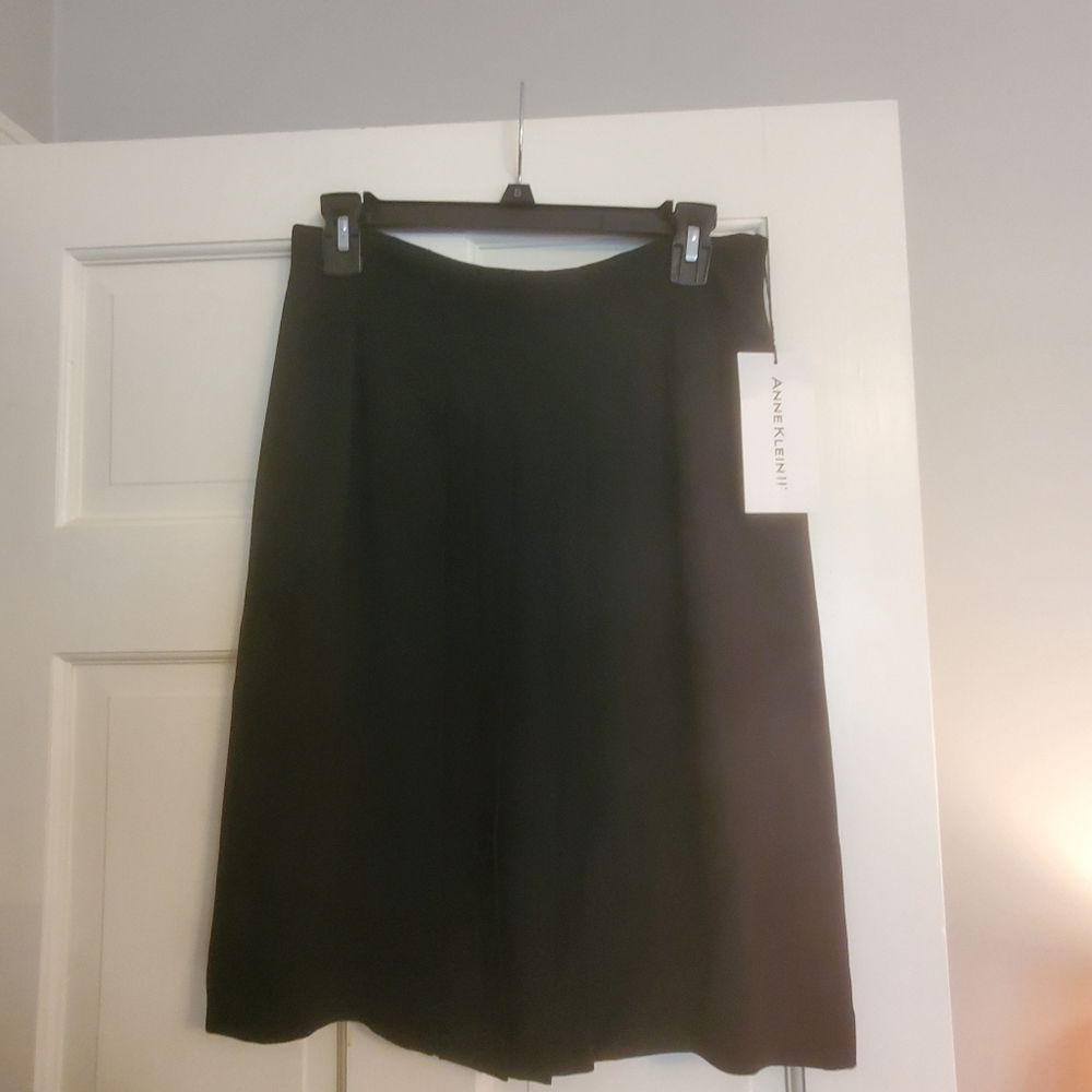 NWT Anne Klein Pleated Midi Skirt